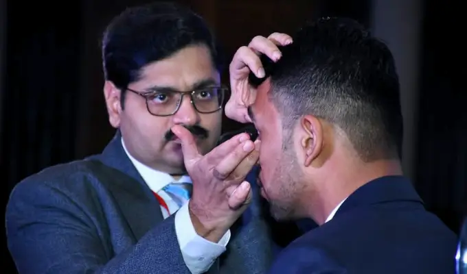 Contact lens fitting